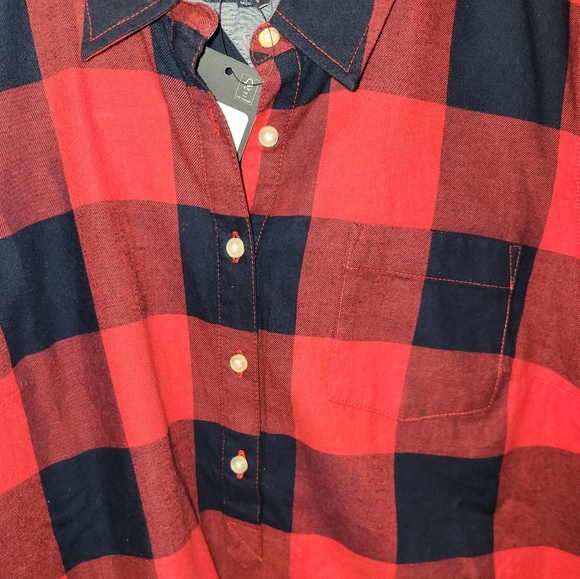 NWT Tommy Hilfiger plaid shirt - Picture 5 of 5